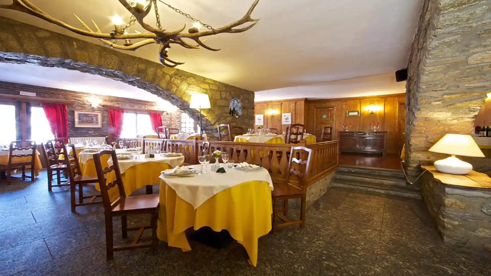 Ristorante Hotel Dolonne Courmayeur